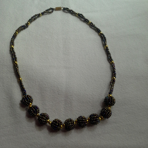 Womens necklace 20 inches Gold tone metal Rhinestones Black - Picture 3 of 4